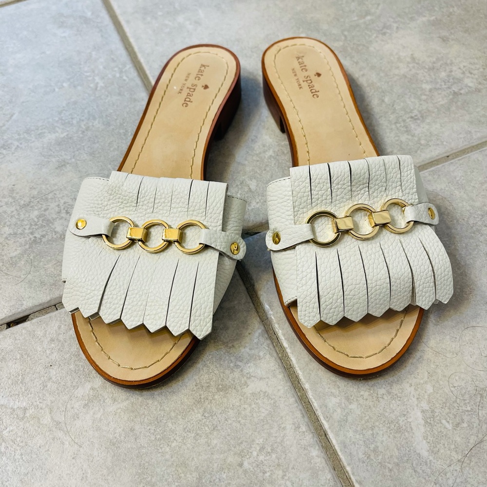 🔥ONE DAY SALE 🔥9.5 Kate Spade white fringe flats slip on